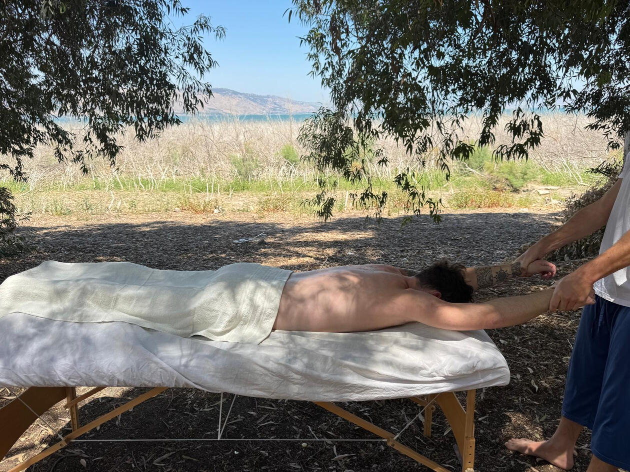 לגעת בנחת רונן פורקוש לגעת בנחת רונן פורקוש